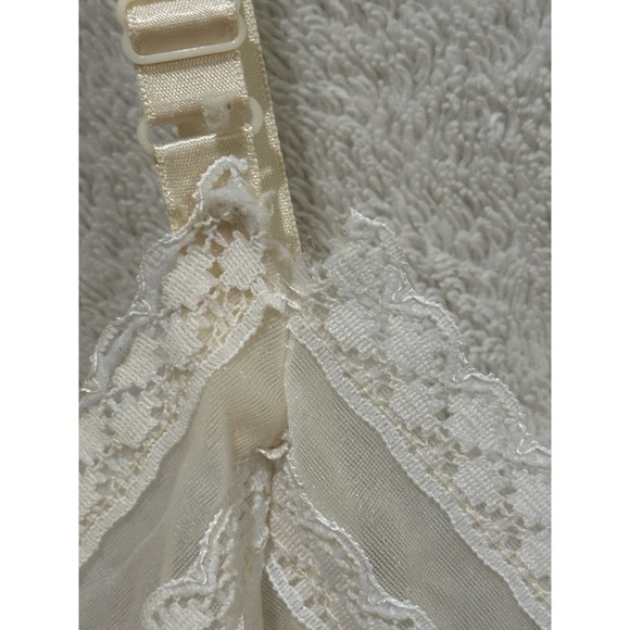Vintage Lingerie by Vincent Slip Dress Size 34 - Beige Lace Trim Nylon Flaw - Picture 3 of 7